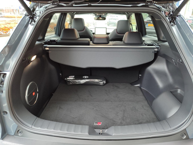 Toyota Corolla Cross Hybrid 180 GR SPORT PANODAK 19'' LM-VELGEN JBL-AUDIO NAVI CAMERA PARK-SENSOREN CLIMA BLIND SPOT STOELVERW APPLE ANDROID