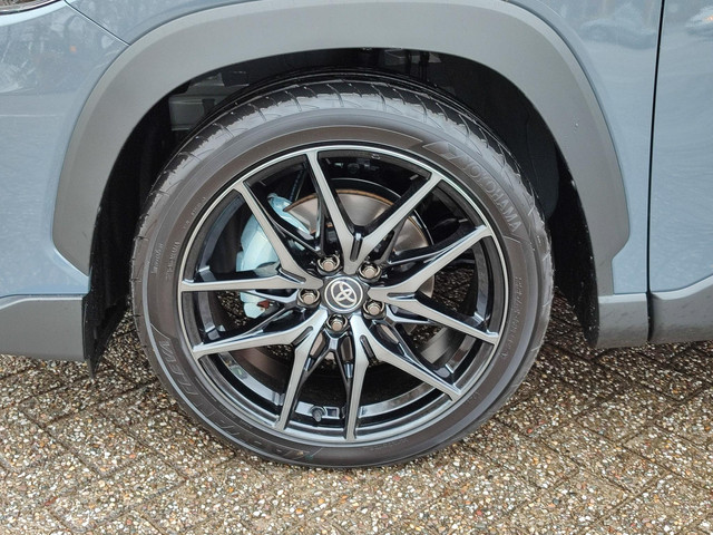 Toyota Corolla Cross Hybrid 180 GR SPORT PANODAK 19'' LM-VELGEN JBL-AUDIO NAVI CAMERA PARK-SENSOREN CLIMA BLIND SPOT STOELVERW APPLE ANDROID