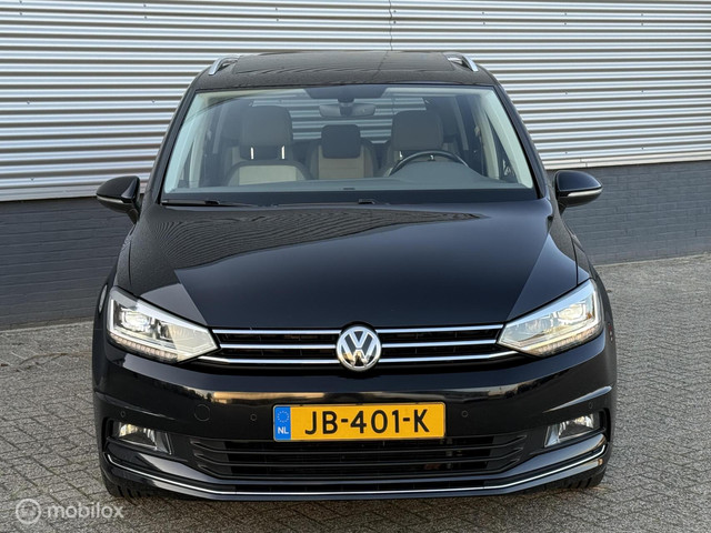 volkswagen-touran-1.2-tsi-highline-7p-panoramadak--topstaat