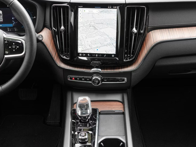 Volvo XC60 2.0 T8 Plug-in hybrid AWD ULTRA Dark (335kW 455PK) FULL OPTION (PANO TREKH) ** 1e EIG - Ex VOLVO ** INFORMEER OOK NAAR ONZE AA