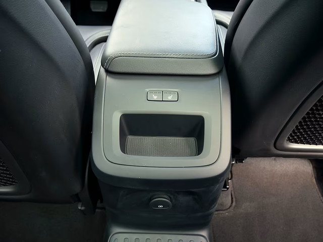 Volvo XC60 2.0 T8 Plug-in hybrid AWD ULTRA Dark (335kW 455PK) FULL OPTION (PANO TREKH) ** 1e EIG - Ex VOLVO ** INFORMEER OOK NAAR ONZE AA