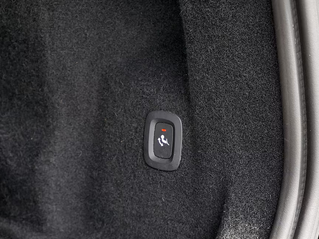 Volvo XC60 2.0 T8 Plug-in hybrid AWD ULTRA Dark (335kW 455PK) FULL OPTION (PANO TREKH) ** 1e EIG - Ex VOLVO ** INFORMEER OOK NAAR ONZE AA