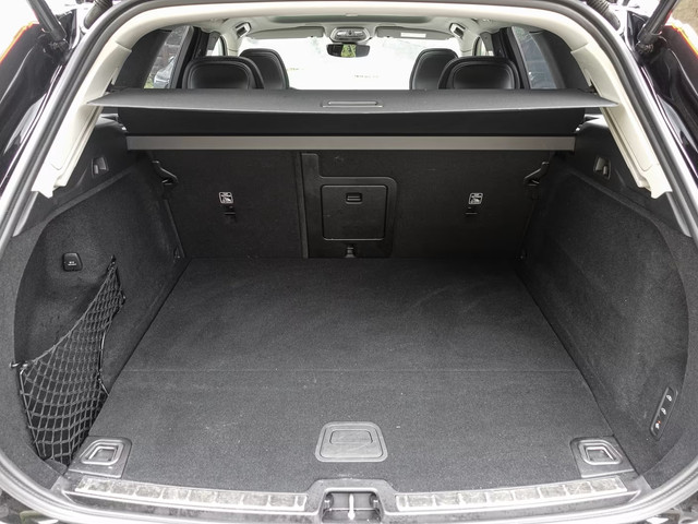 Volvo XC60 2.0 T8 Plug-in hybrid AWD ULTRA Dark (335kW 455PK) FULL OPTION (PANO TREKH) ** 1e EIG - Ex VOLVO ** INFORMEER OOK NAAR ONZE AA