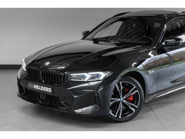 BMW 3 Serie 330e xDrive M Pano CarPlay 18' ACC Leder Camera