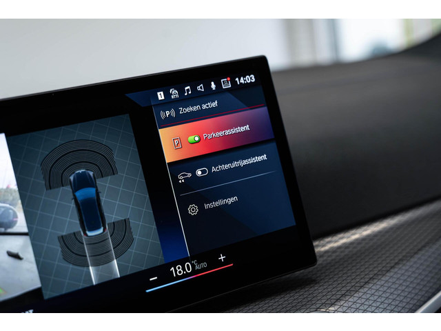 BMW 3 Serie 330e xDrive M Pano CarPlay 18' ACC Leder Camera