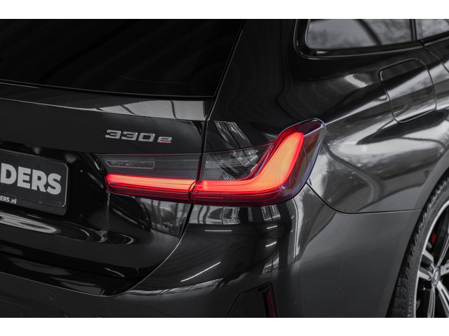 BMW 3 Serie 330e xDrive M Pano CarPlay 18' ACC Leder Camera