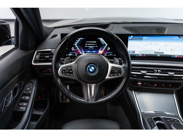 BMW 3 Serie 330e xDrive M Pano CarPlay 18' ACC Leder Camera