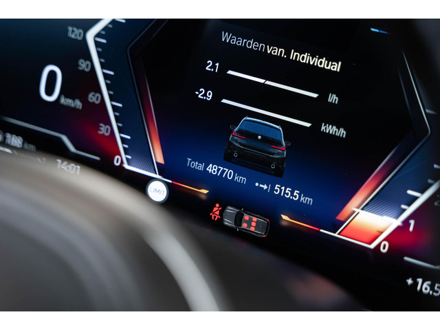 BMW 3 Serie 330e xDrive M Pano CarPlay 18' ACC Leder Camera