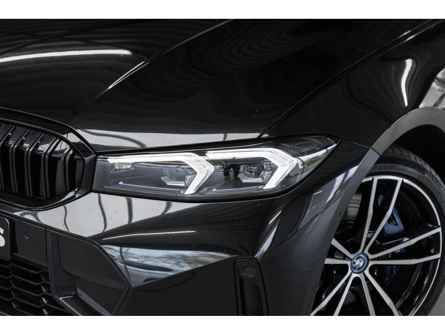 BMW 3 Serie 330e xDrive M 19' Pano ACC CarPlay Leder Camera