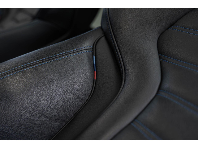 BMW 3 Serie 330e xDrive M 19' Pano ACC CarPlay Leder Camera