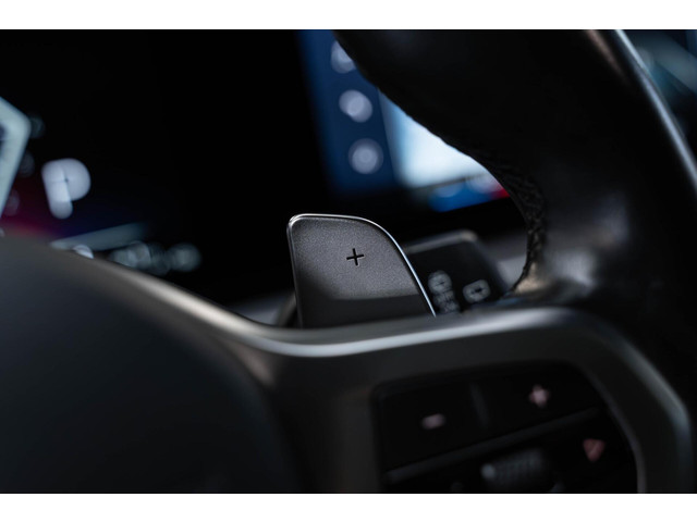 BMW 3 Serie 330e xDrive M 19' Pano ACC CarPlay Leder Camera