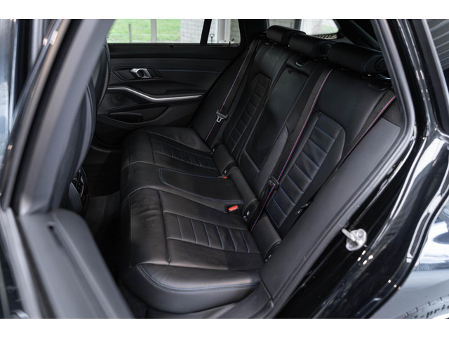 BMW 3 Serie 330e xDrive M 19' Pano ACC CarPlay Leder Camera