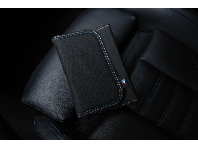 BMW 3 Serie 330e xDrive M 19' Pano ACC CarPlay Leder Camera