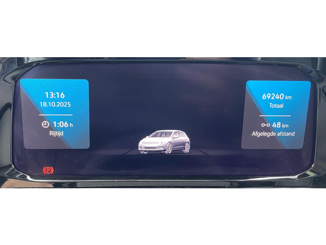 Volkswagen Golf 1.5 eTSI R-Line Virtual CP Pano IQ-light Sfeer Cam 19 Keyless