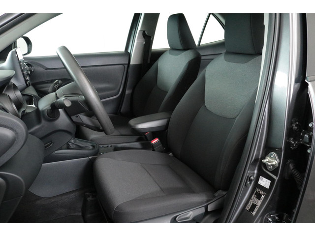 Toyota Yaris Cross 1.5 Hybrid Active, Parkeersensoren, Zwarte lichtmetalen velgen!