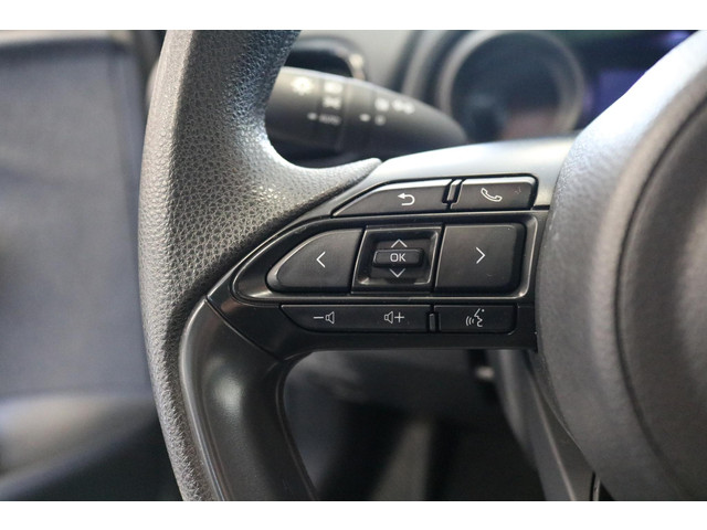 Toyota Yaris Cross 1.5 Hybrid Active, Parkeersensoren, Zwarte lichtmetalen velgen!