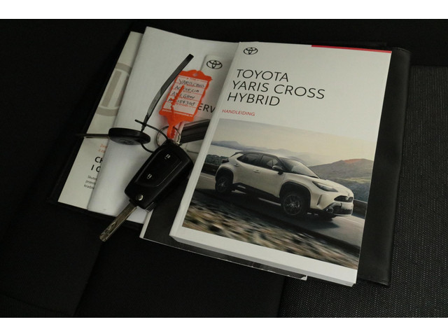 Toyota Yaris Cross 1.5 Hybrid Active, Parkeersensoren, Zwarte lichtmetalen velgen!