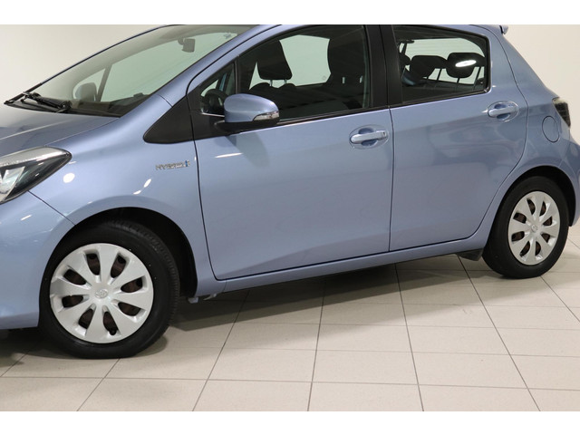 Toyota Yaris 1.5 Hybrid Aspiration, Dealer onderhouden, Climate & Cruise control, Parkeercamera!