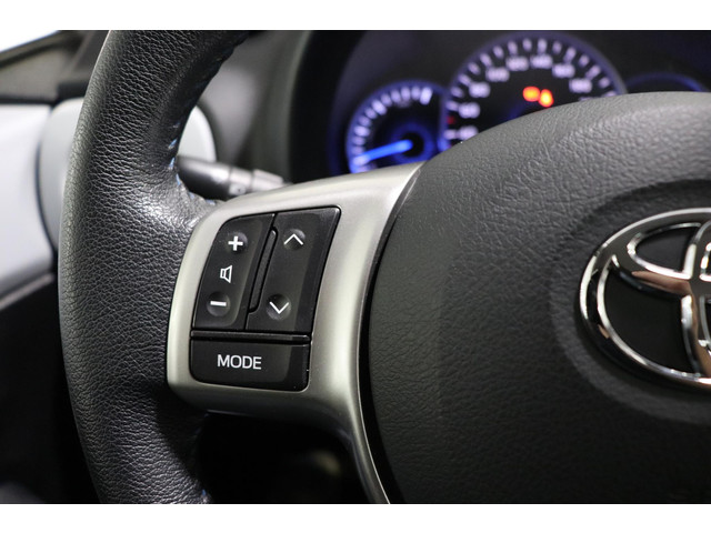 Toyota Yaris 1.5 Hybrid Aspiration, Dealer onderhouden, Climate & Cruise control, Parkeercamera!