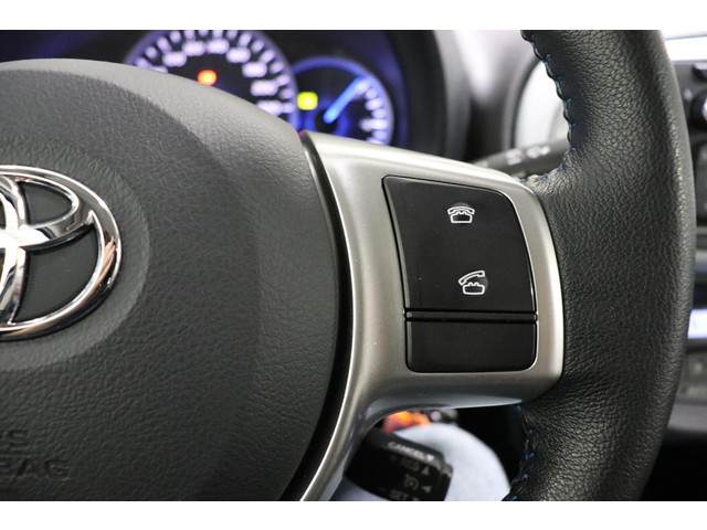 Toyota Yaris 1.5 Hybrid Aspiration, Dealer onderhouden, Climate & Cruise control, Parkeercamera!