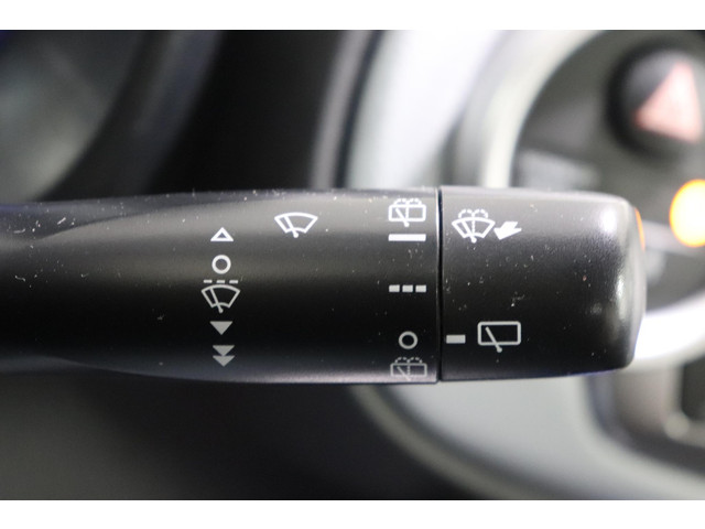 Toyota Yaris 1.5 Hybrid Aspiration, Dealer onderhouden, Climate & Cruise control, Parkeercamera!