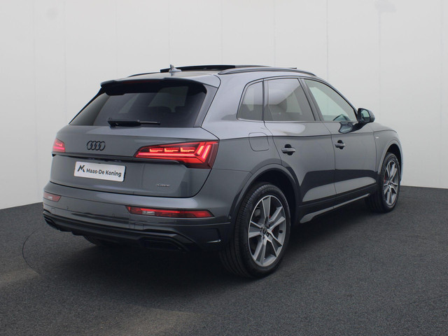 Audi Q5 55 TFSIe 270kW 367pk quattro S Line · Panoramadak · Leder · Trekhaak · 360 gr. Camera · Apple Android Car Play · Adaptive Cruise