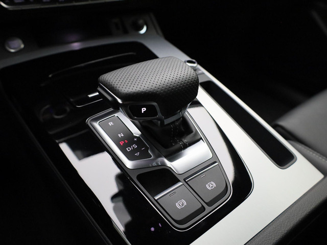 Audi Q5 55 TFSIe 270kW 367pk quattro S Line · Panoramadak · Leder · Trekhaak · 360 gr. Camera · Apple Android Car Play · Adaptive Cruise