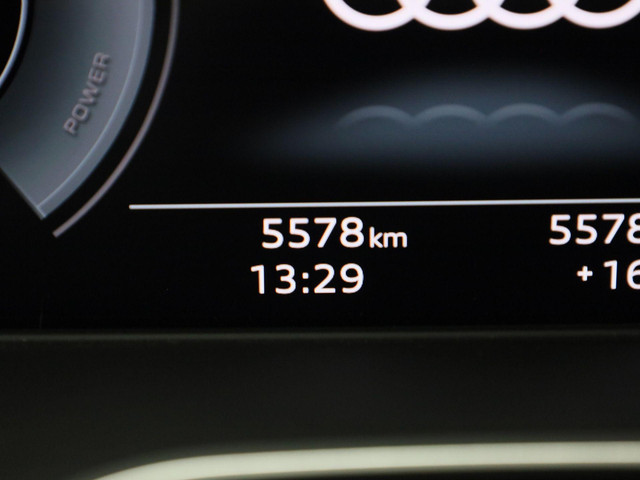 Audi Q5 55 TFSIe 270kW 367pk quattro S Line · Panoramadak · Leder · Trekhaak · 360 gr. Camera · Apple Android Car Play · Adaptive Cruise