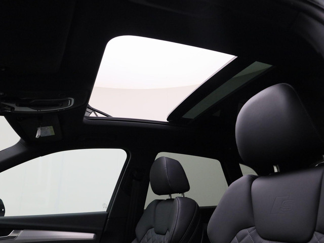 Audi Q5 55 TFSIe 270kW 367pk quattro S Line · Panoramadak · Leder · Trekhaak · 360 gr. Camera · Apple Android Car Play · Adaptive Cruise