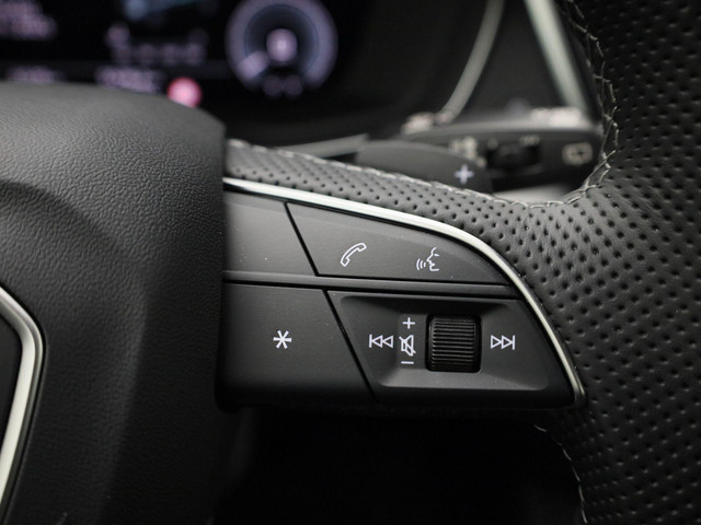 Audi Q5 55 TFSIe 270kW 367pk quattro S Line · Panoramadak · Leder · Trekhaak · 360 gr. Camera · Apple Android Car Play · Adaptive Cruise