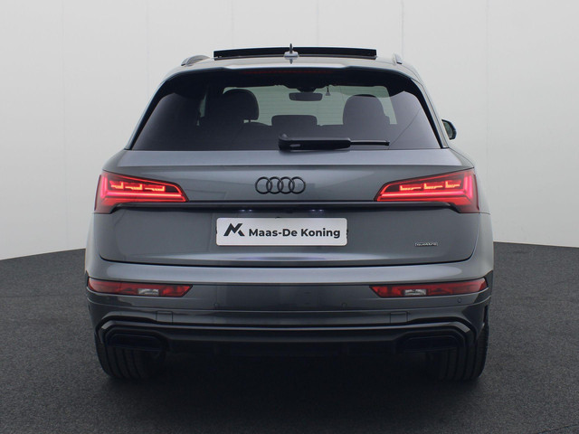 Audi Q5 55 TFSIe 270kW 367pk quattro S Line · Panoramadak · Leder · Trekhaak · 360 gr. Camera · Apple Android Car Play · Adaptive Cruise