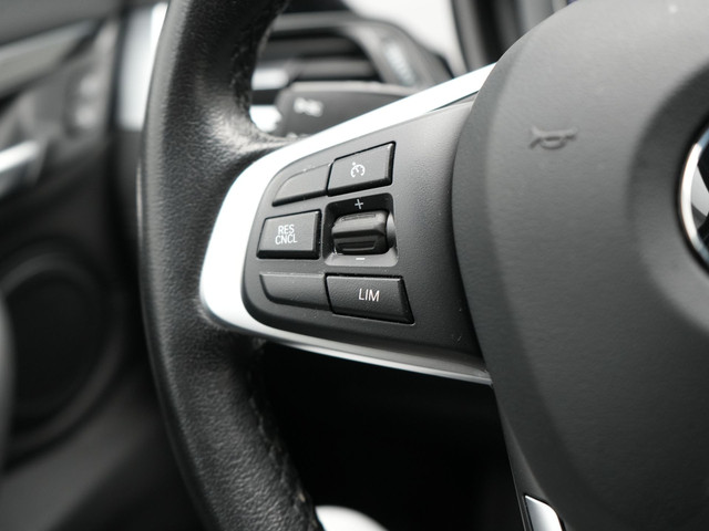 BMW X1 xDrive25e Sportline Plug In Hybrid 221pk Dealer O.H. PHEV | Trekhaak | Camera | Sfeerverlichting | Keyless | Sportstoelen Verwar