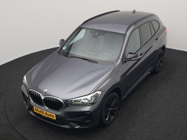 BMW X1 xDrive25e Sportline Plug In Hybrid 221pk Dealer O.H. PHEV | Trekhaak | Camera | Sfeerverlichting | Keyless | Sportstoelen Verwar