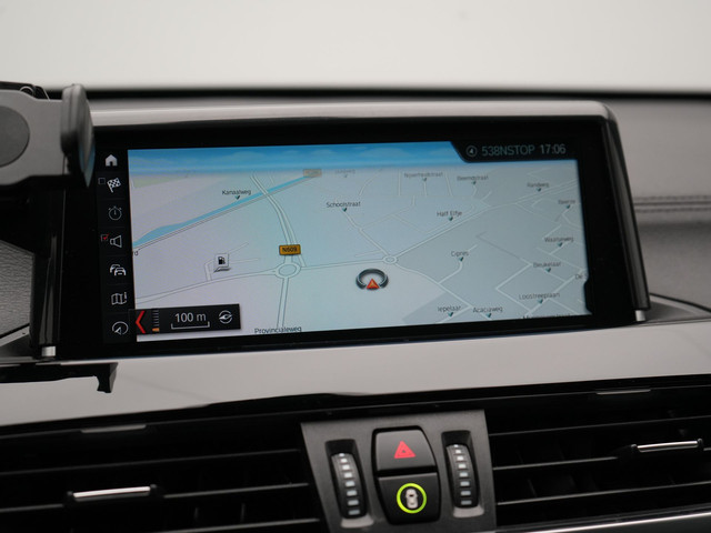 BMW X1 xDrive25e Sportline Plug In Hybrid 221pk Dealer O.H. PHEV | Trekhaak | Camera | Sfeerverlichting | Keyless | Sportstoelen Verwar