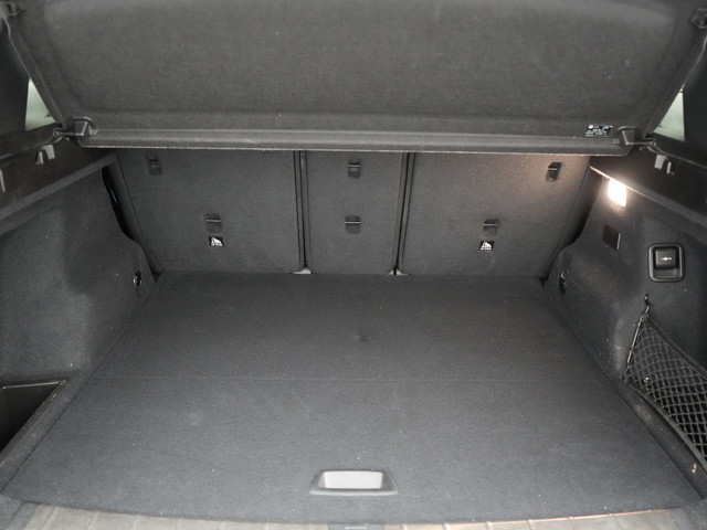 BMW X1 xDrive25e Sportline Plug In Hybrid 221pk Dealer O.H. PHEV | Trekhaak | Camera | Sfeerverlichting | Keyless | Sportstoelen Verwar