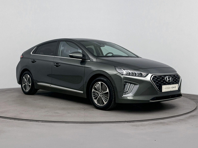 Hyundai IONIQ 1.6 GDi PHEV Comfort | Stoel + stuurverwarming | Navigatie | Camera | Adaptive cruise |