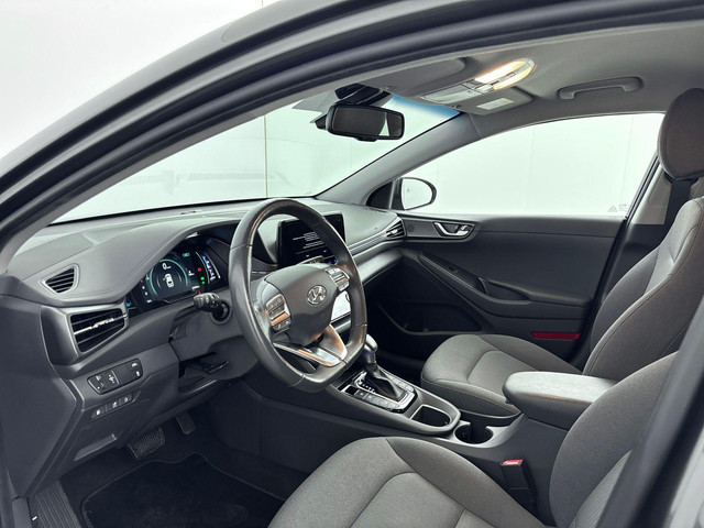 Hyundai IONIQ 1.6 GDi PHEV Comfort | Stoel + stuurverwarming | Navigatie | Camera | Adaptive cruise |
