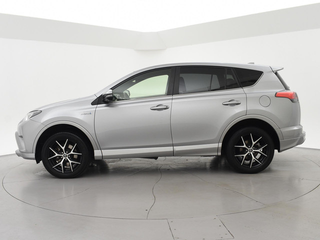 Toyota RAV4 2.5 HYBRID AWD 4WD AUT. DYNAMIC + TREKHAAK 1650 KG | ADAPTIVE CRUISE | CAMERA | STOELVERW. | 18 INCH