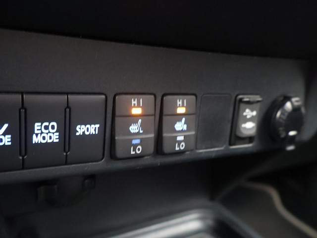 Toyota RAV4 2.5 HYBRID AWD 4WD AUT. DYNAMIC + TREKHAAK 1650 KG | ADAPTIVE CRUISE | CAMERA | STOELVERW. | 18 INCH