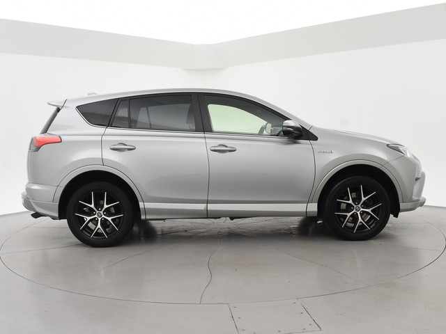 Toyota RAV4 2.5 HYBRID AWD 4WD AUT. DYNAMIC + TREKHAAK 1650 KG | ADAPTIVE CRUISE | CAMERA | STOELVERW. | 18 INCH