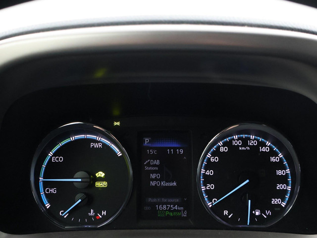 Toyota RAV4 2.5 HYBRID AWD 4WD AUT. DYNAMIC + TREKHAAK 1650 KG | ADAPTIVE CRUISE | CAMERA | STOELVERW. | 18 INCH