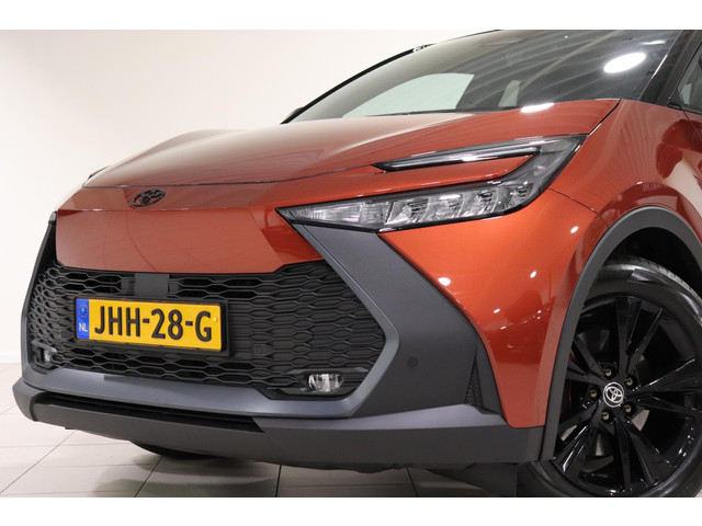 Toyota C-HR 2.0 Plug-in Hybrid 220 Dynamic, Zwarte 18 inch velgen & Logo's, Oranje Accenten en Remklauwen, Stuur & Stoelverwarming!