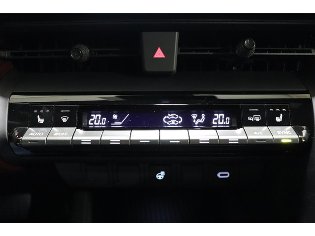 Toyota C-HR 2.0 Plug-in Hybrid 220 Dynamic, Zwarte 18 inch velgen & Logo's, Oranje Accenten en Remklauwen, Stuur & Stoelverwarming!