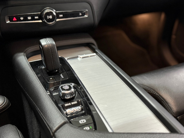 Volvo XC90 2.0 T8 Recharge AWD | Pano | 7p | Leder | H&K | Elektr. trekhaak