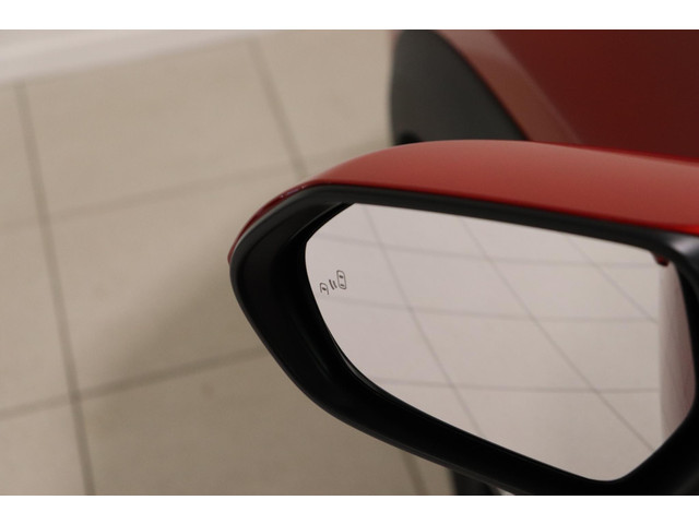 Toyota Yaris Cross 1.5 Hybrid 130 Dynamic, Comfort Pack, BSM, Stoel & Stuur verwarming, Inruilpremie €1.000,- !