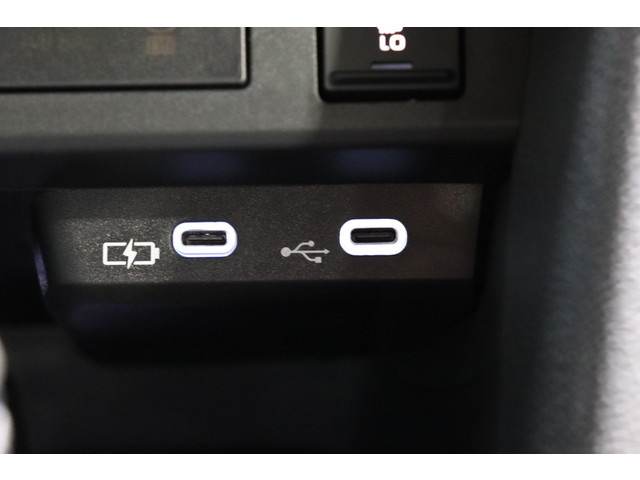 Toyota Yaris Cross 1.5 Hybrid 130 Dynamic, Comfort Pack, BSM, Stoel & Stuur verwarming, Inruilpremie €1.000,- !