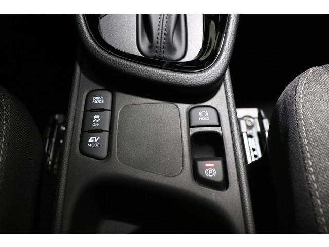 Toyota Yaris Cross 1.5 Hybrid 130 Dynamic, Comfort Pack, BSM, Stoel & Stuur verwarming, Inruilpremie €1.000,- !