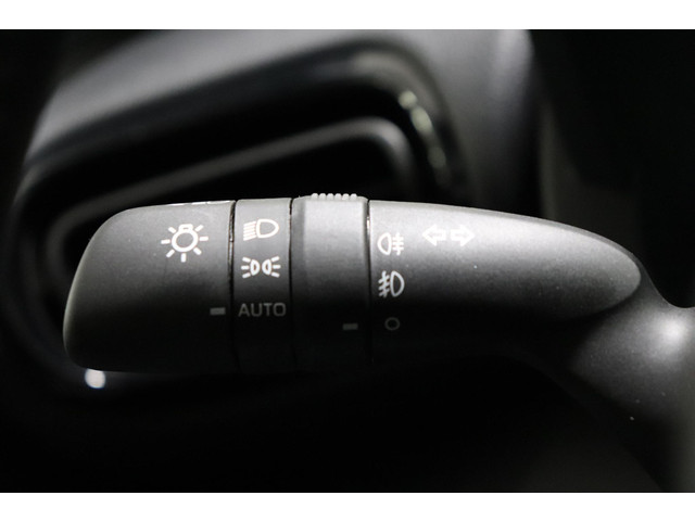 Toyota Yaris Cross 1.5 Hybrid 130 Dynamic, Comfort Pack, BSM, Stoel & Stuur verwarming, Inruilpremie €1.000,- !