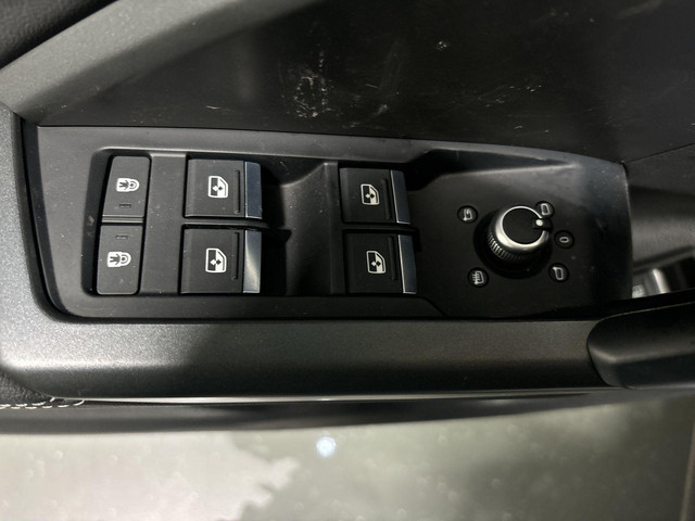 Audi Q3 45 TFSIe 245pk S-tronic Advanced edition · S-line interieur · Camera · Keyless · Dodehoek Detectie · P-Sensoren · Elek. Achterkl