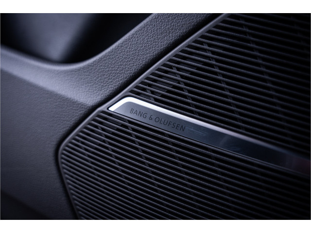 Audi Q8 60 TFSI e quattro Pro Line S Competition - Panorama | RS Seats | B&O | Stoelkoeling & Massage | Elek. Trekhaak